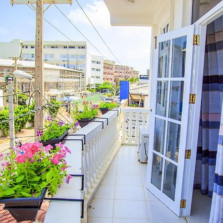 Ruki Sea Reach Hotel Kudapaduwa Exterior photo