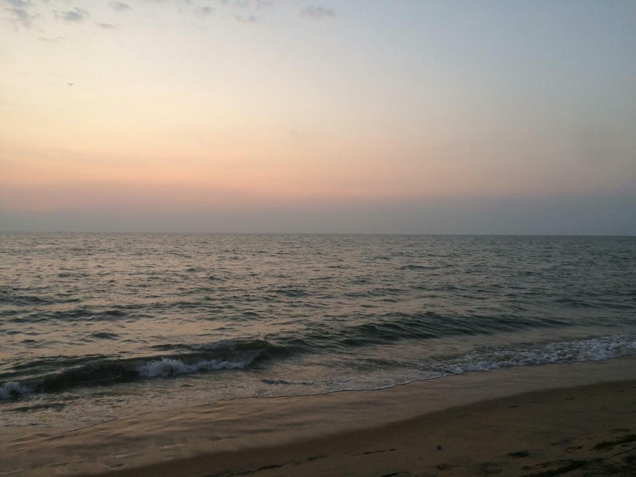 Ruki Sea Reach Hotel Kudapaduwa Exterior photo